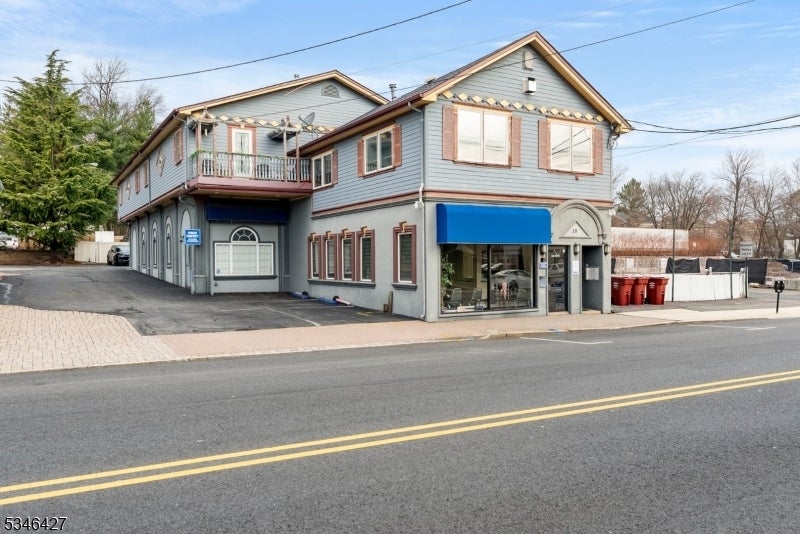 Photo of Listing #3952843