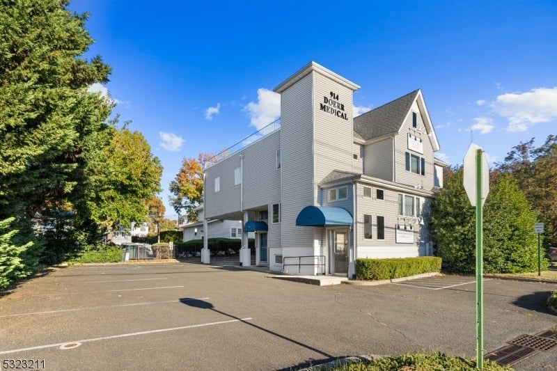 Photo of Listing #3960969