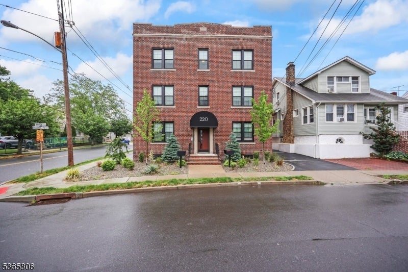 Photo of Listing #3970108