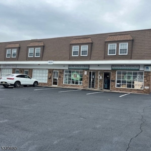 Photo of Listing #3974430