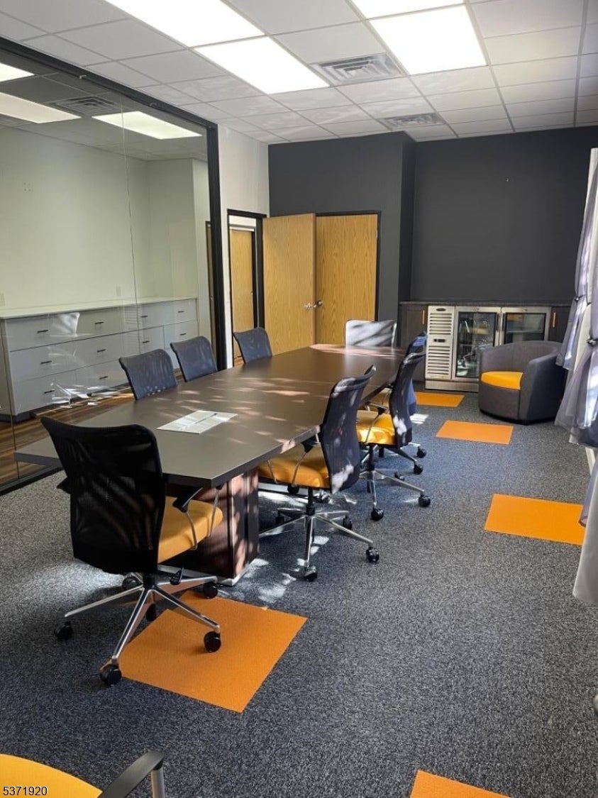 Photo of Listing #3975484