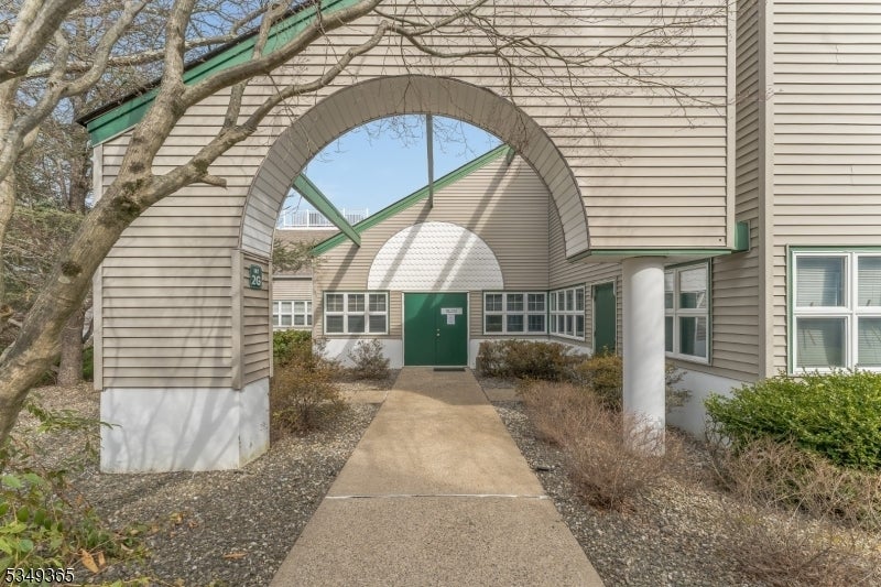 Photo of Listing #3976166