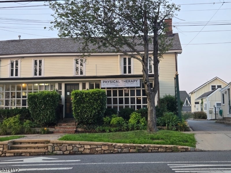 Photo of Listing #3977503