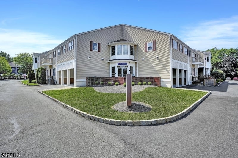 Photo of Listing #3981285