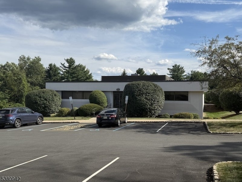 Photo of Listing #3983324