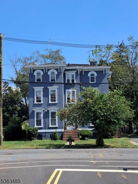 222 E 9th St, Plainfield City