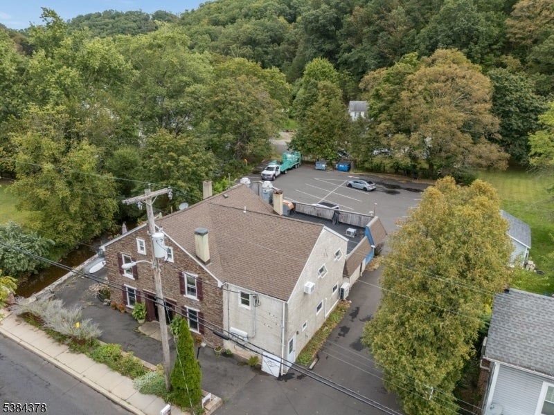 92 Water St, Milford Boro