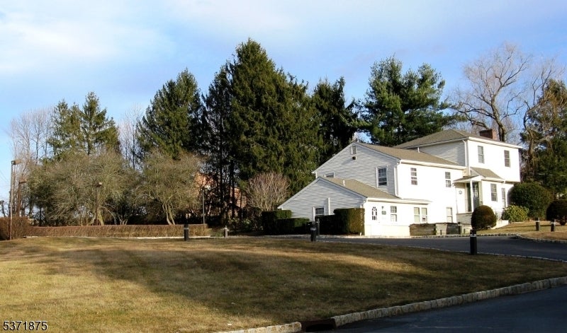 Photo of Listing #3988681