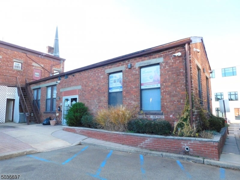 Photo of Listing #3989170