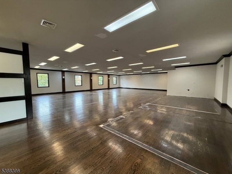 Photo of Listing #3989995