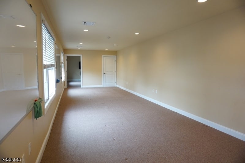 Photo of Listing #3990035