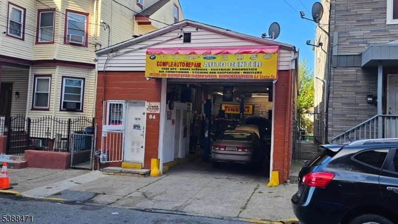 Photo of Listing #3990085