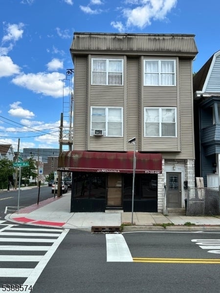 Photo of Listing #3990159