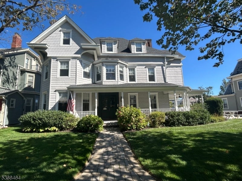 Photo of Listing #3990330
