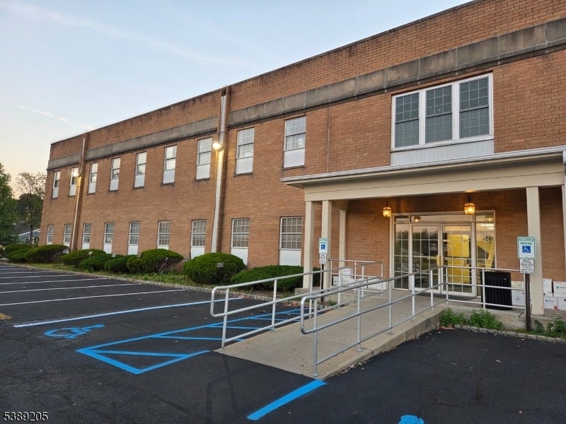 Photo of Listing #3990896