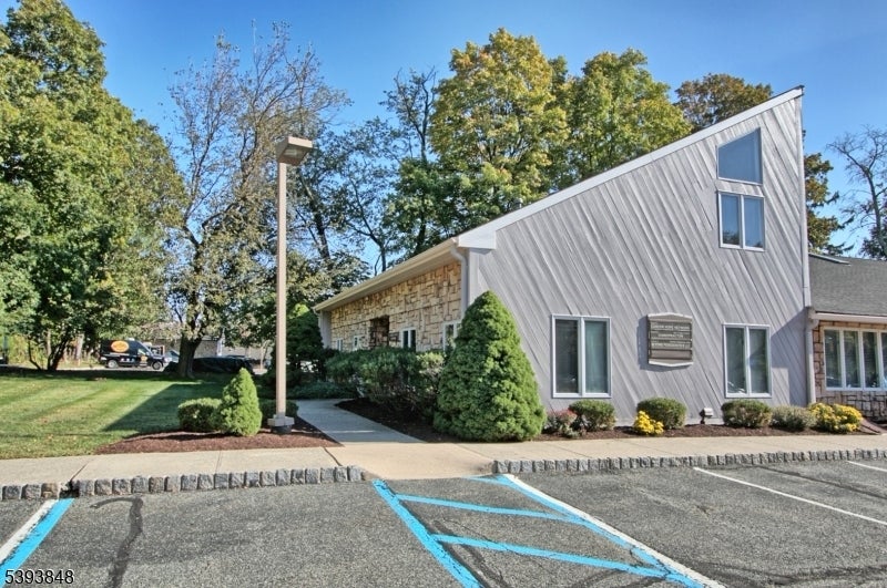 Photo of Listing #3994784