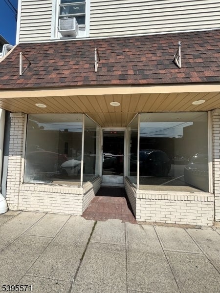 Photo of Listing #3996296