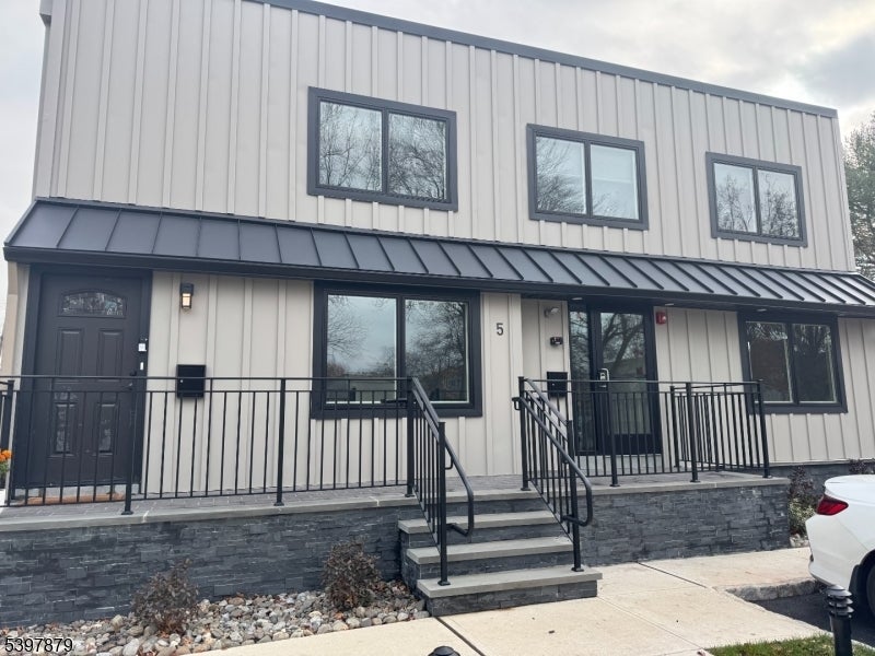 Photo of Listing #3998559