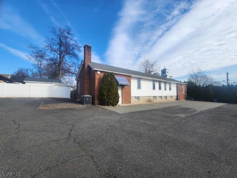 Photo of Listing #4000199