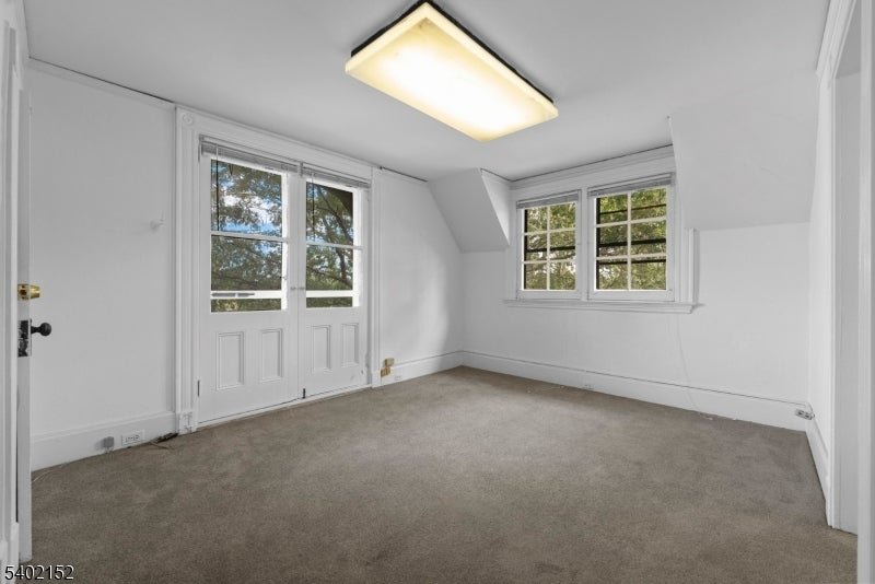 Photo of Listing #4002066