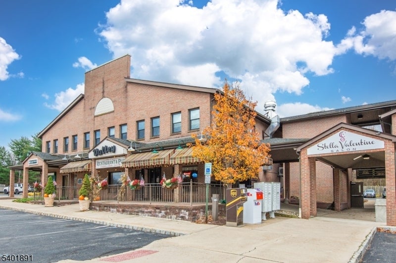 Photo of Listing #4002233