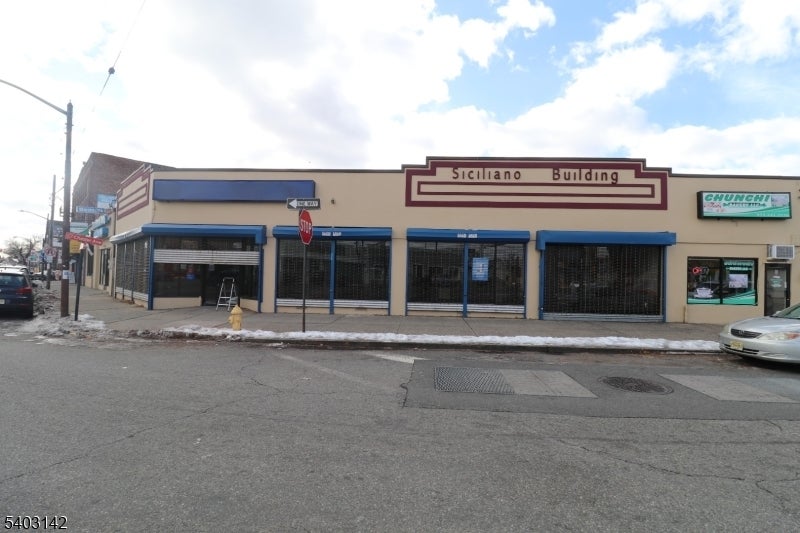 Photo of Listing #4002927