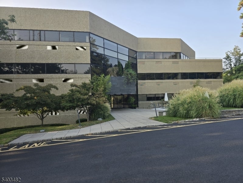 Photo of Listing #4003567