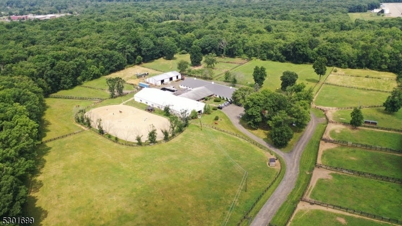 Photo of Listing #3914192