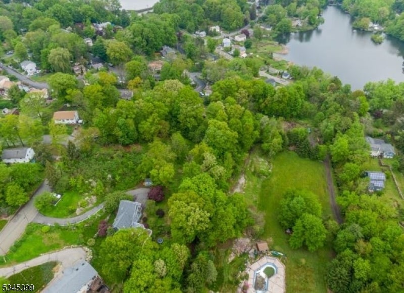 Photo of Listing #3952366