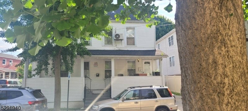 Photo of Listing #3905527