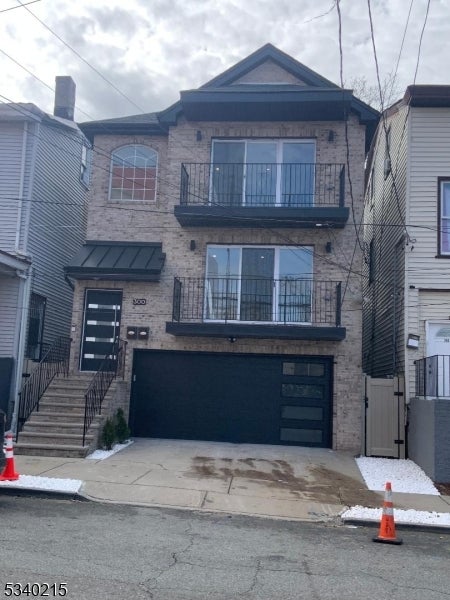 Photo of Listing #3947548