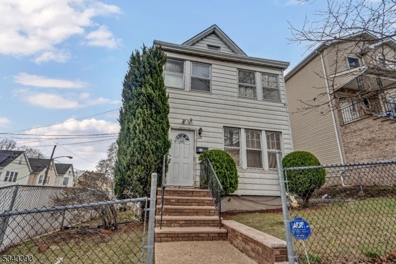 Photo of Listing #3953750