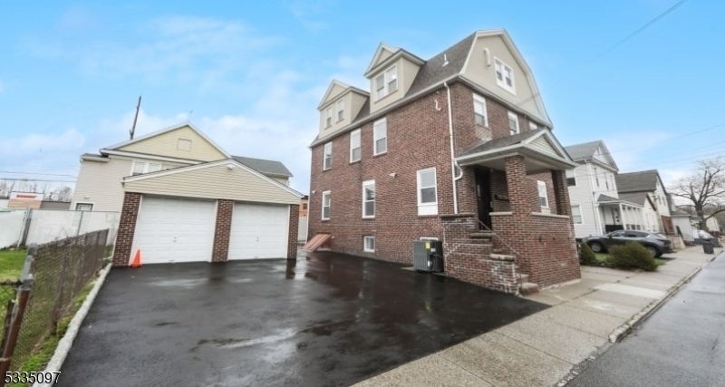 Photo of Listing #3955971