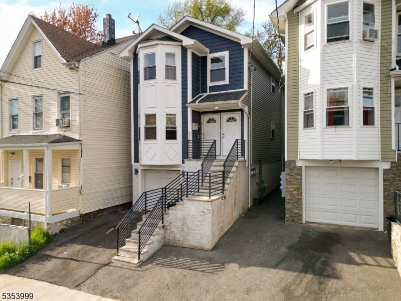 Photo of Listing #3959403