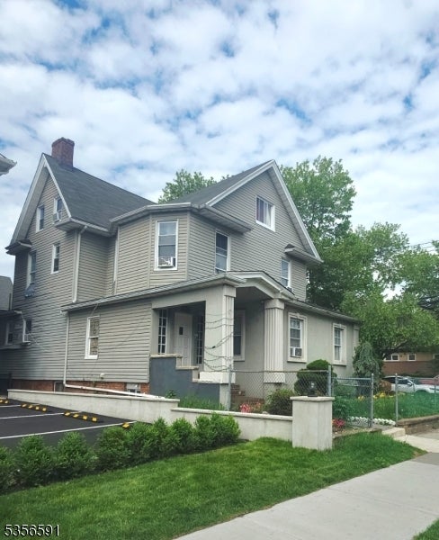 Photo of Listing #3961753