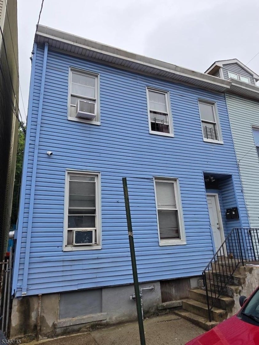 Photo of Listing #3961873
