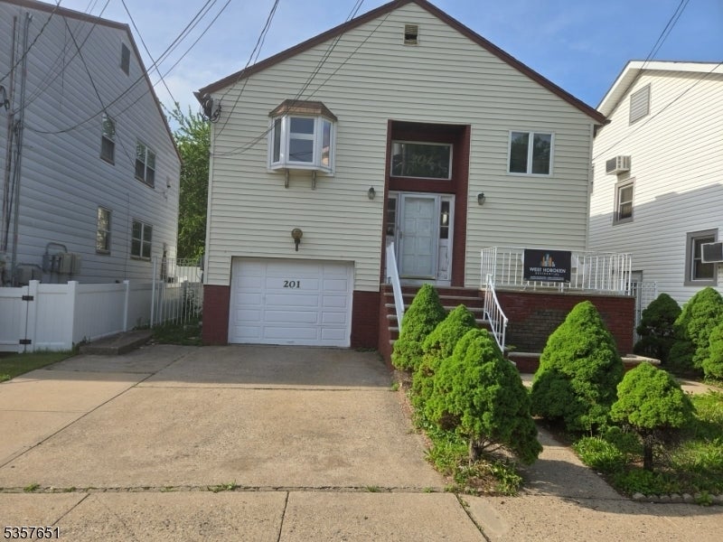 Photo of Listing #3962669