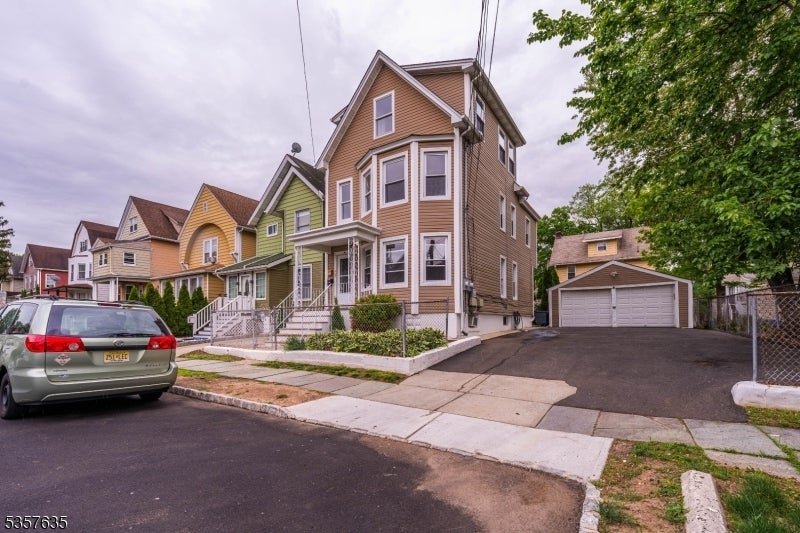 Photo of Listing #3963444
