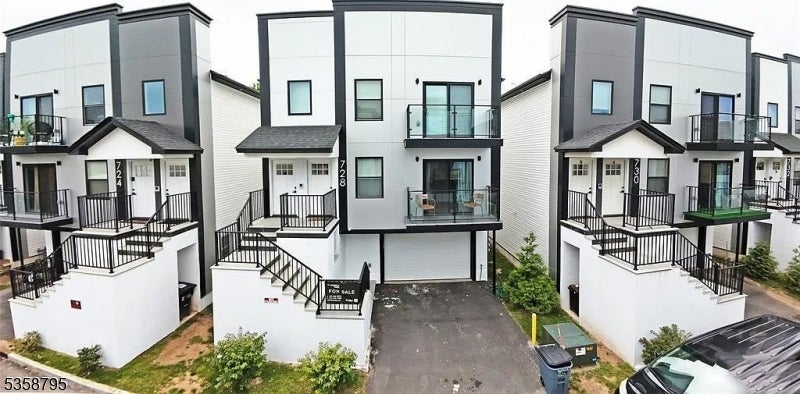 728 Seaport Drive, Elizabeth City