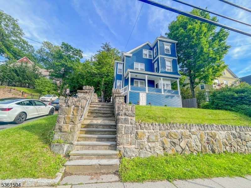 Photo of Listing #3966284