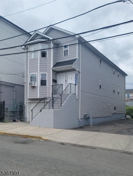 Photo of Listing #3966692
