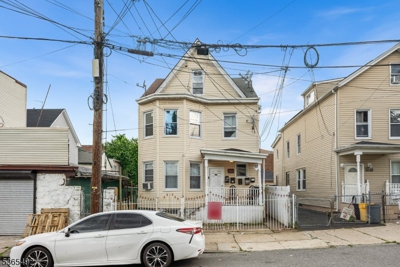 Photo of Listing #3969780