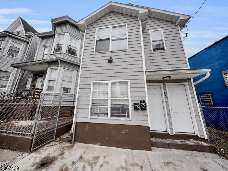 Photo of Listing #3971845