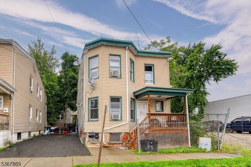 Photo of Listing #3972003