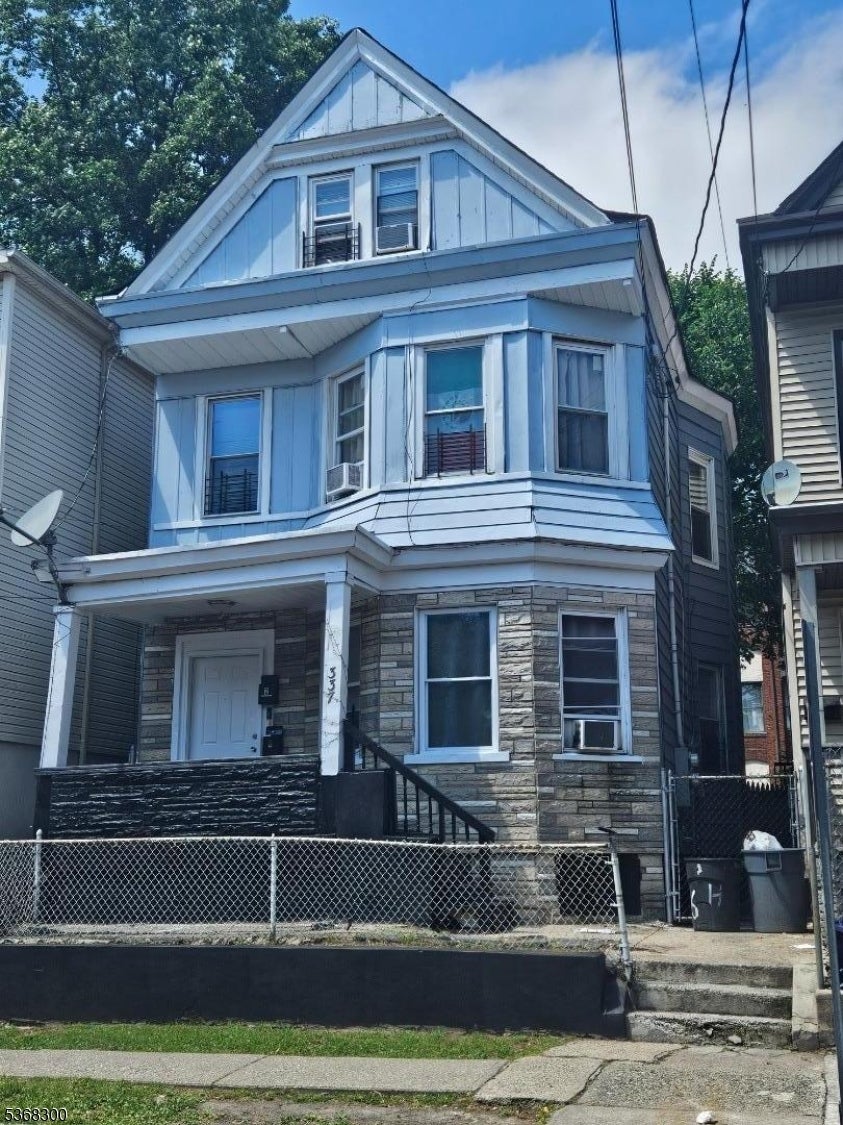 Photo of Listing #3972384