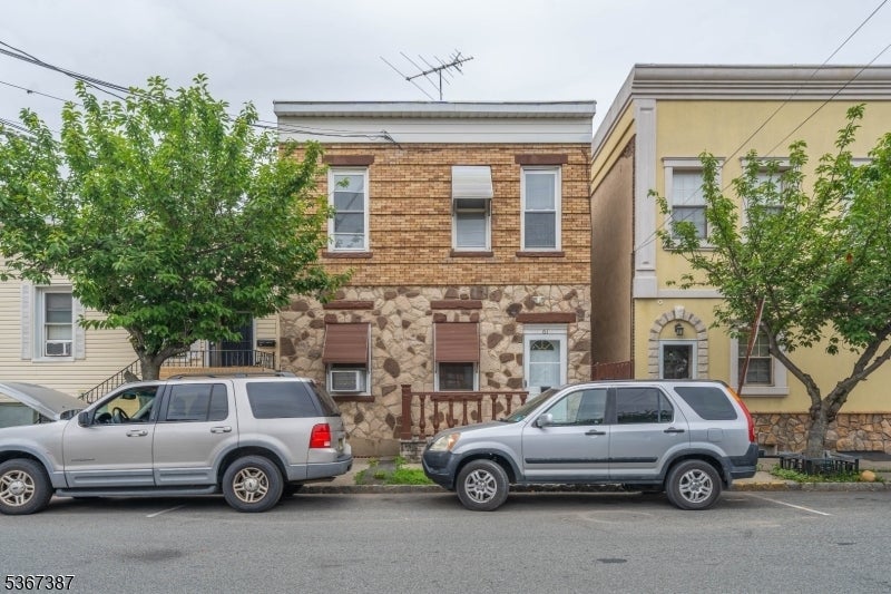 Photo of Listing #3972595
