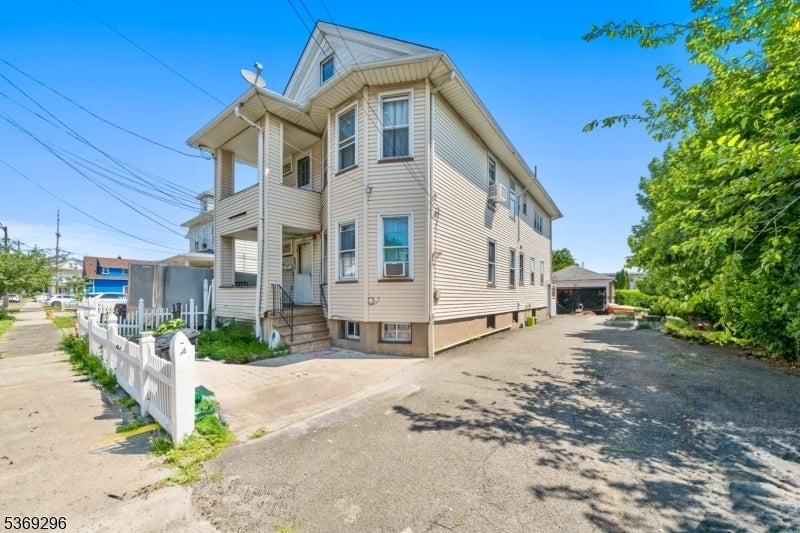 Photo of Listing #3973586
