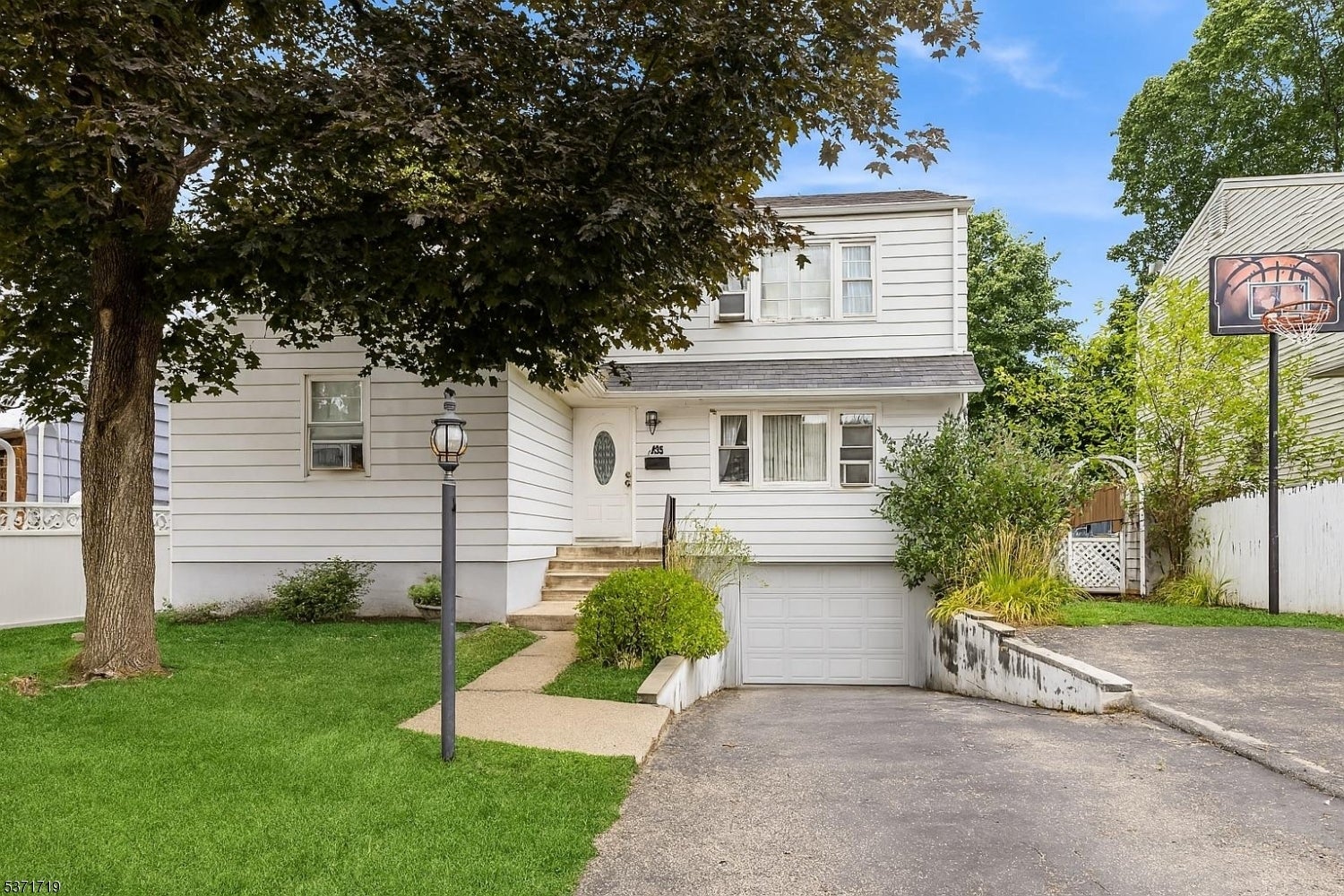 Photo of Listing #3975440