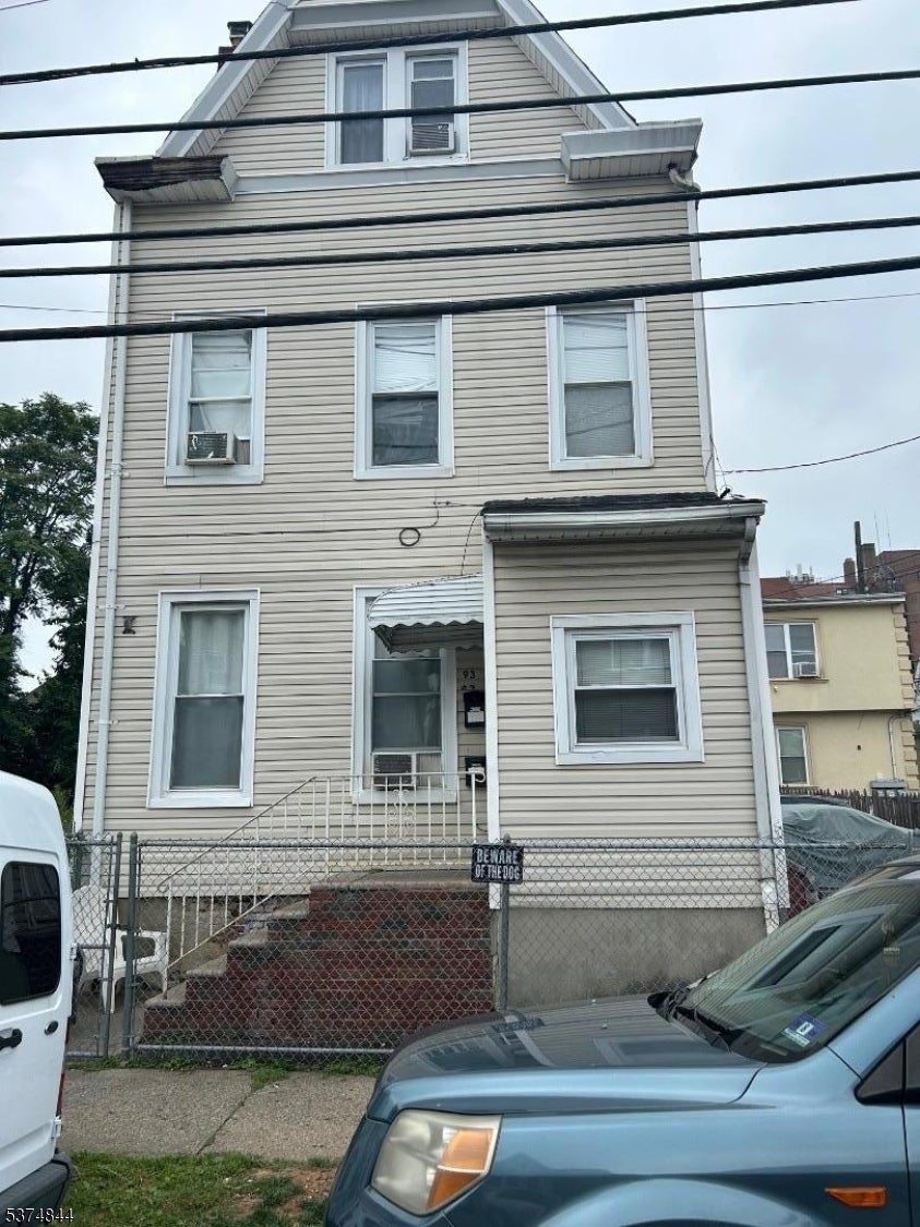 Photo of Listing #3978115