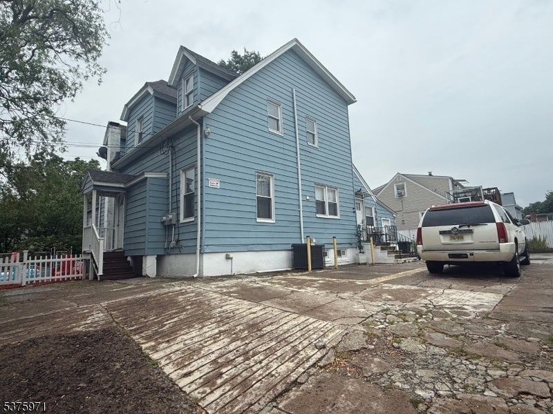 Photo of Listing #3979105